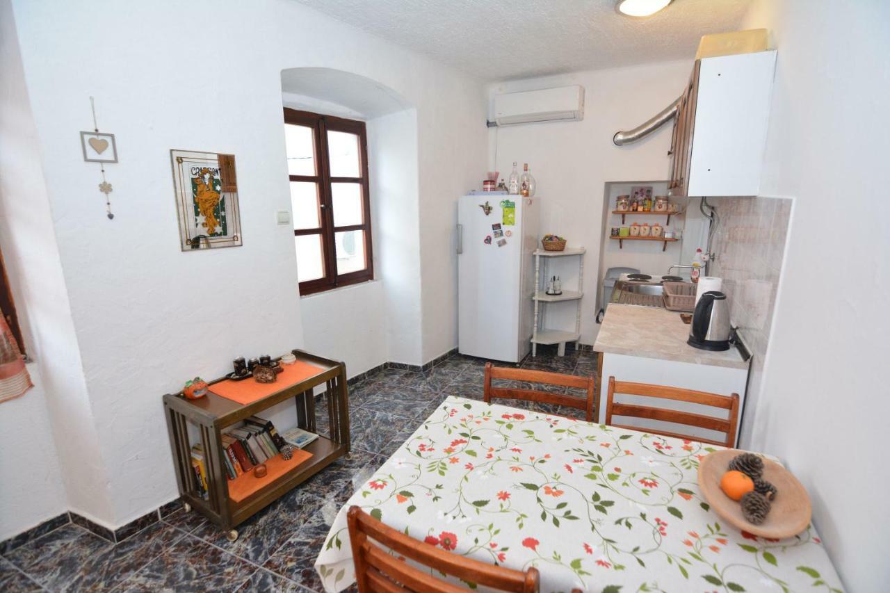 Apartment Pela Kotor Bagian luar foto